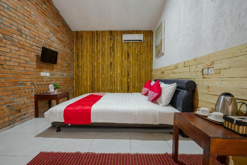Oyo 2380 Alea Guesthouse Muntilan Esterno foto